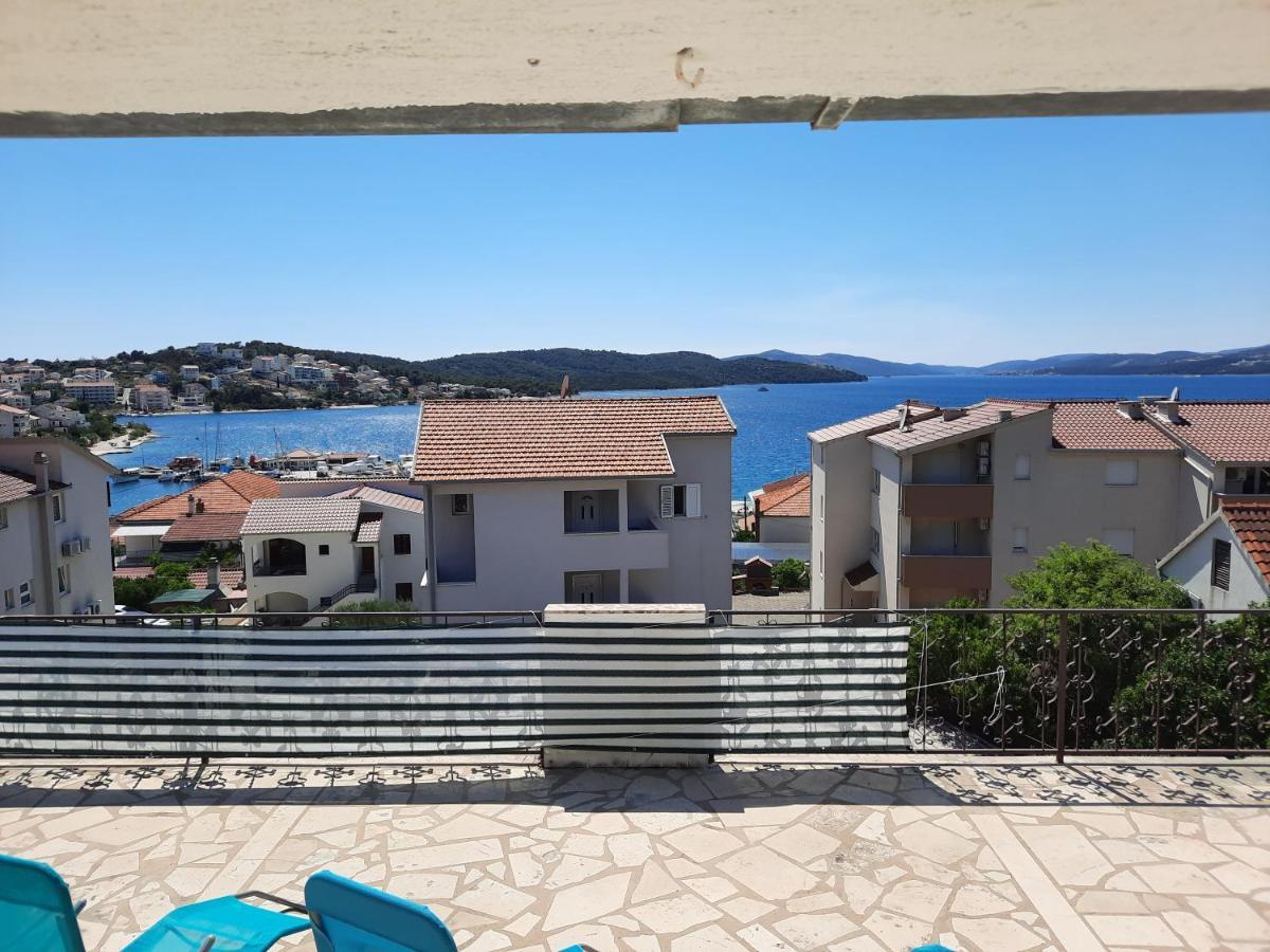 Studio-Appartements Emwey Trogir Exterior photo