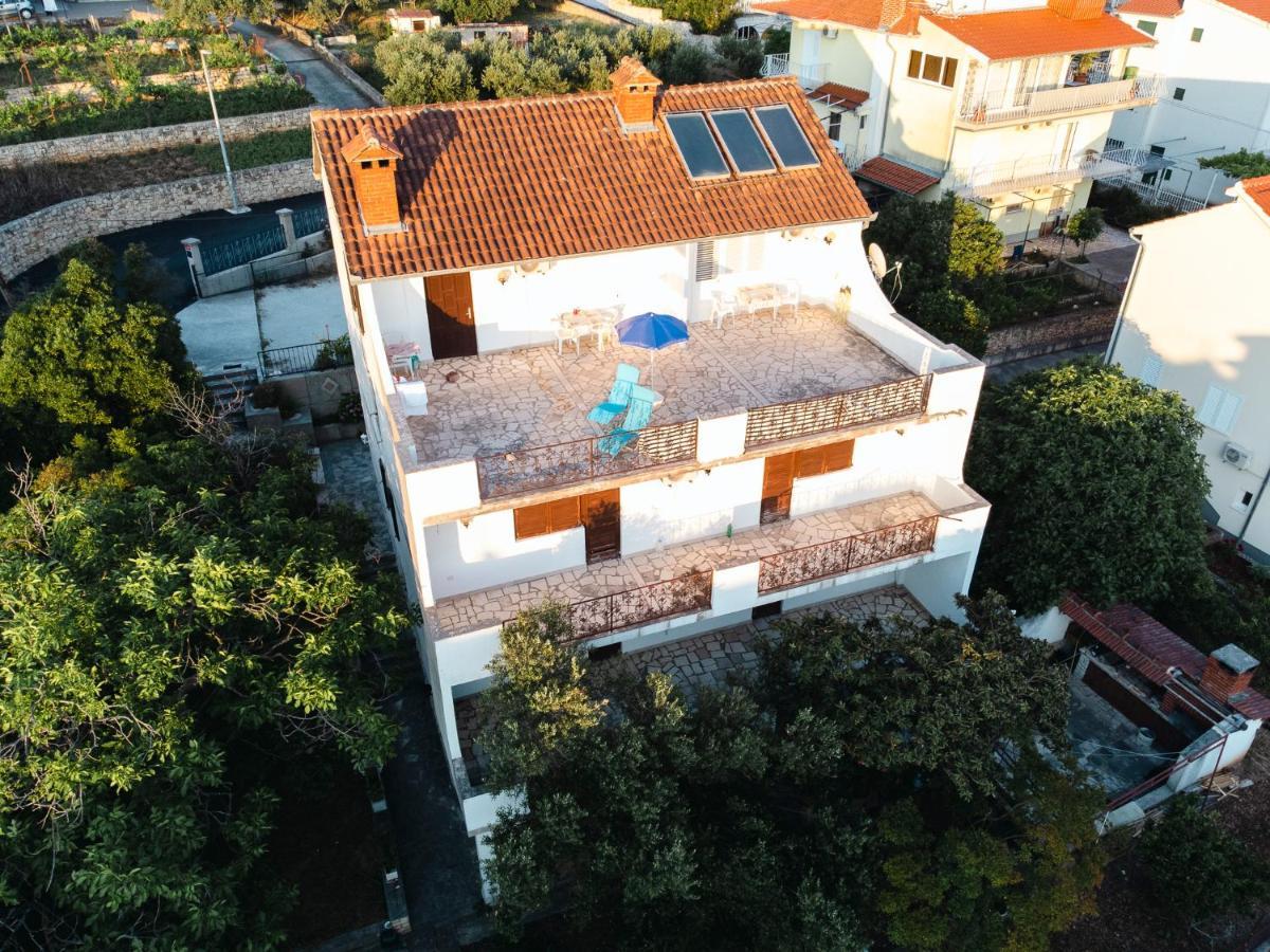 Studio-Appartements Emwey Trogir Exterior photo