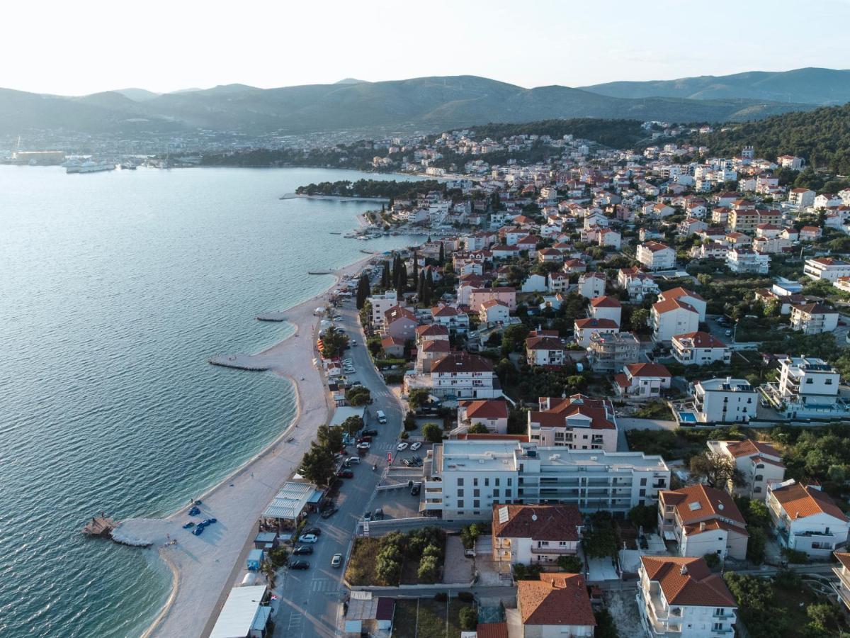 Studio-Appartements Emwey Trogir Exterior photo